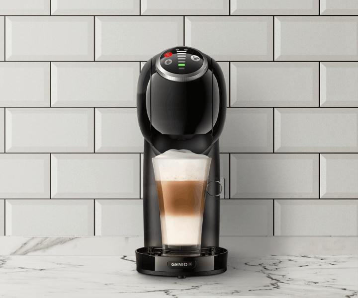 Primer plano Máquina de Café Genio S Plus NESCAFÉ® Dolce Gusto® Negra